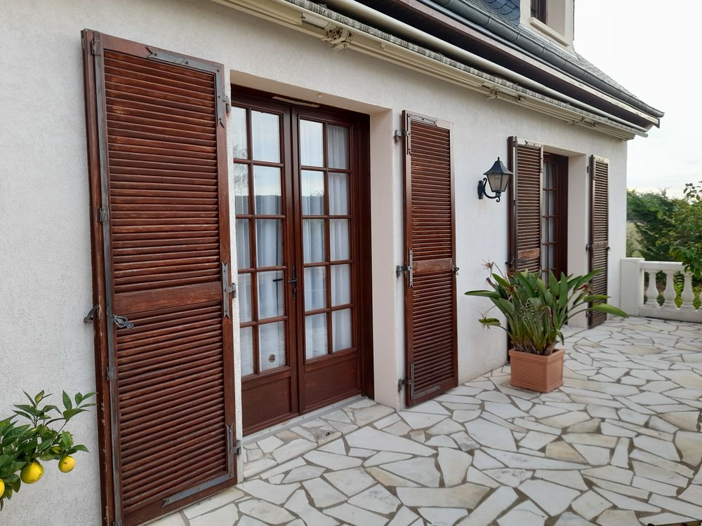 volets persiennes en bois exotique Niangon 40 Le Breuil-sous-Argenton (79)