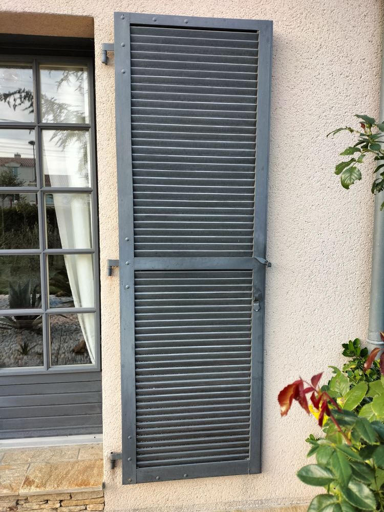 VOLETS PERSIENNES EN BOIS 50 Loireauxence (44)