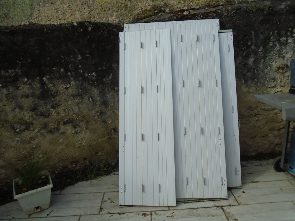 VOLETS  PERSIENNES PVC 80 Poc�-sur-Cisse (37)