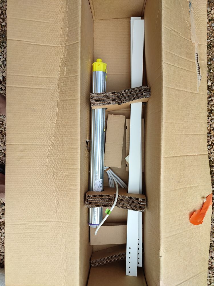 Volets roulants Electrolux.
Plusieurs dimensions. 150 Replonges (01)