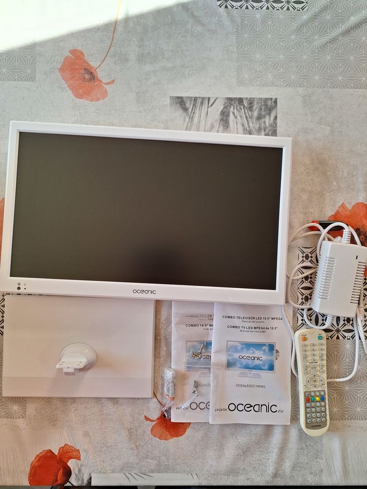 Tv 12 volts 19.5'' avec lecteur dvd 50 Saint-Gilles (30)