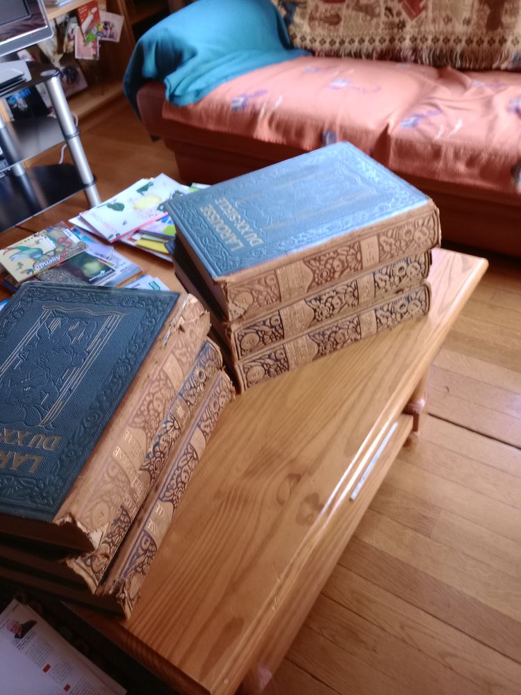 6 volumes larousse 50 Coudekerque-Branche (59)