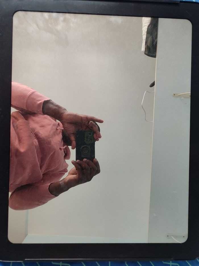 je vomiroir casquette et lampe de chevet 300 Paris 19 (75)