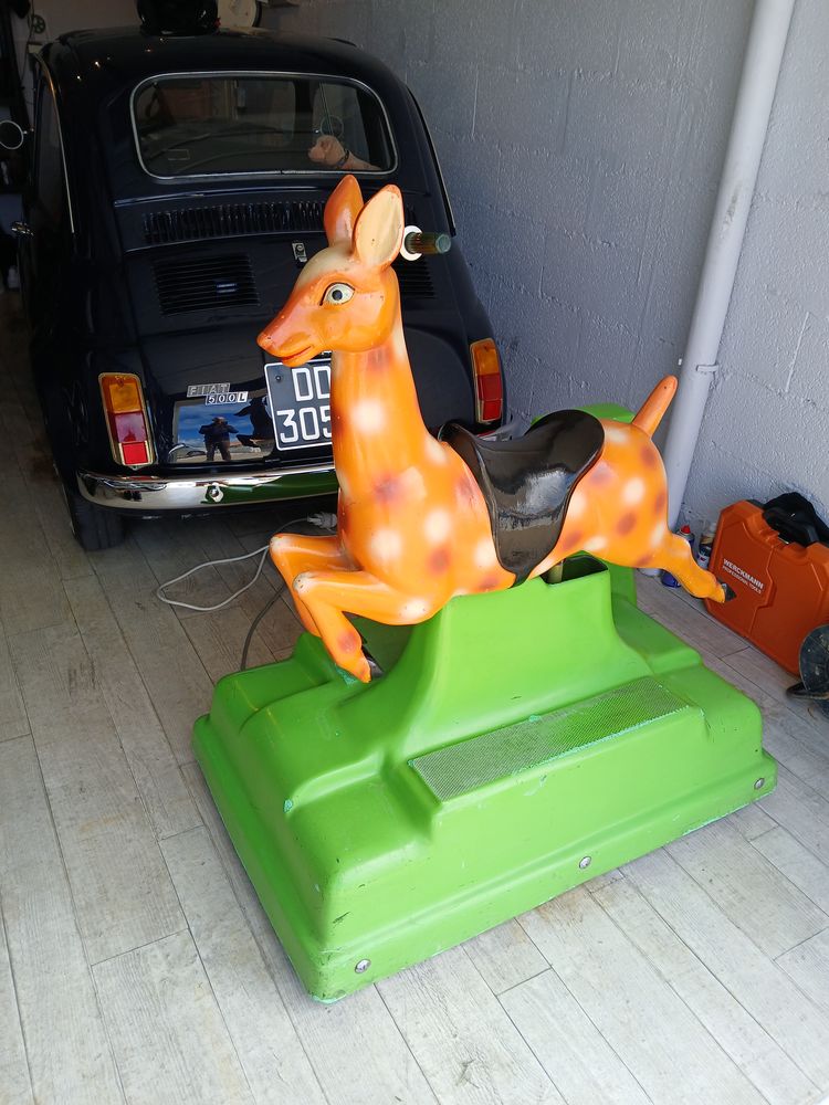 Vous avez un petit man�ge forain en panne ou a restaurer. 100 Les Sables-d'Olonne (85)