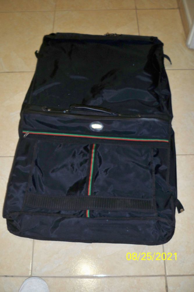 EN VOYAGE, UN BAGAGE... 20 Sucy-en-Brie (94)