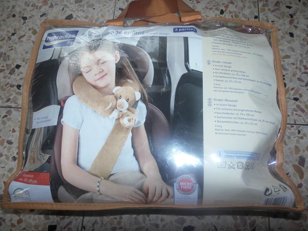 set de voyage enfant 15 Dom�rat (03)