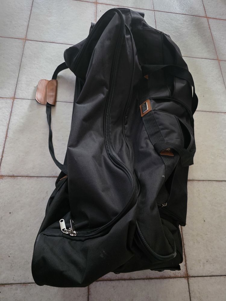 SAC VOYAGE - Travel's 25 Bandol (83)