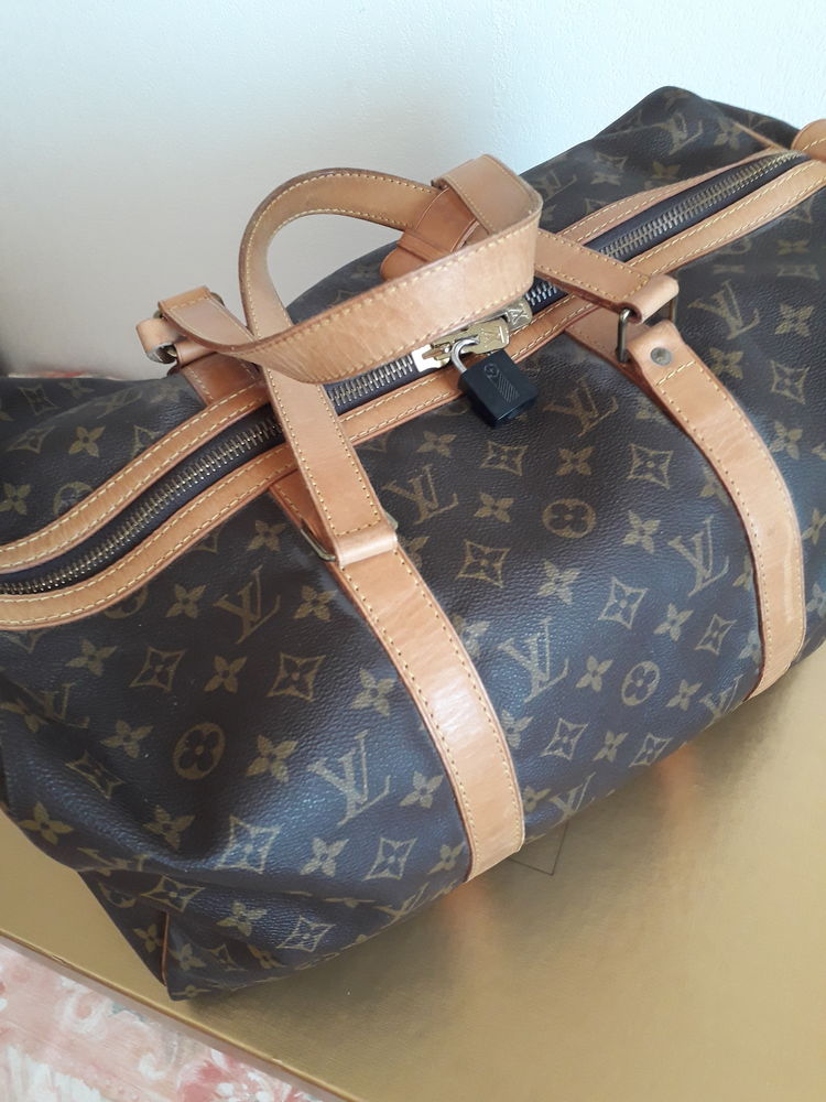 Sac de voyage  VUITTON 420 Andernos-les-Bains (33)