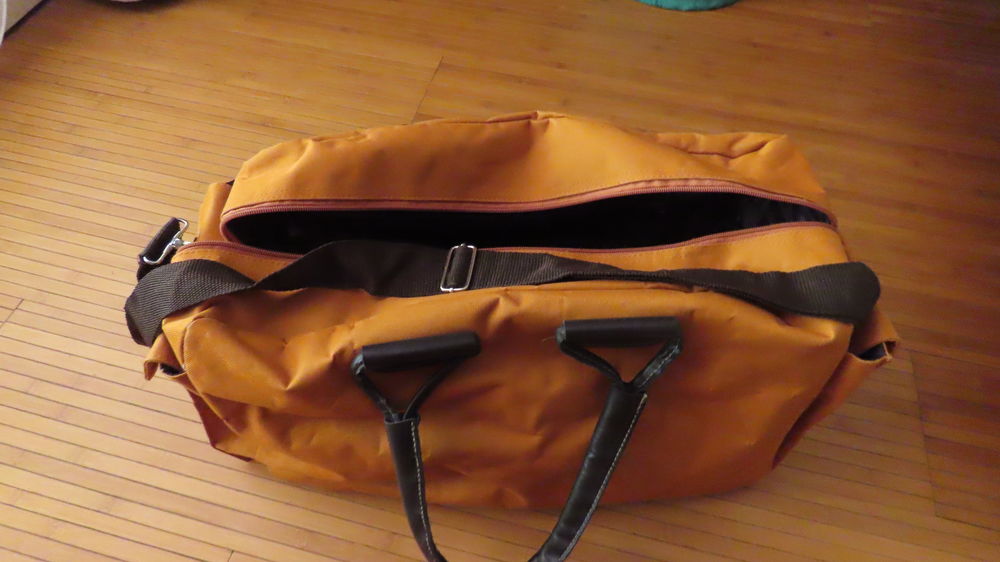 Sac Voyage 10 Le Crest (63)