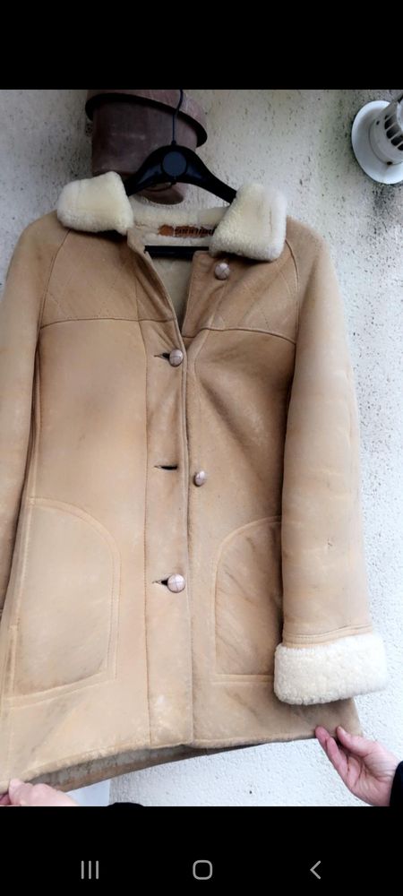 VRAIE peau de mouton lain�e  retourn�e T 40-42 pour femme 280 Vezin-le-Coquet (35)