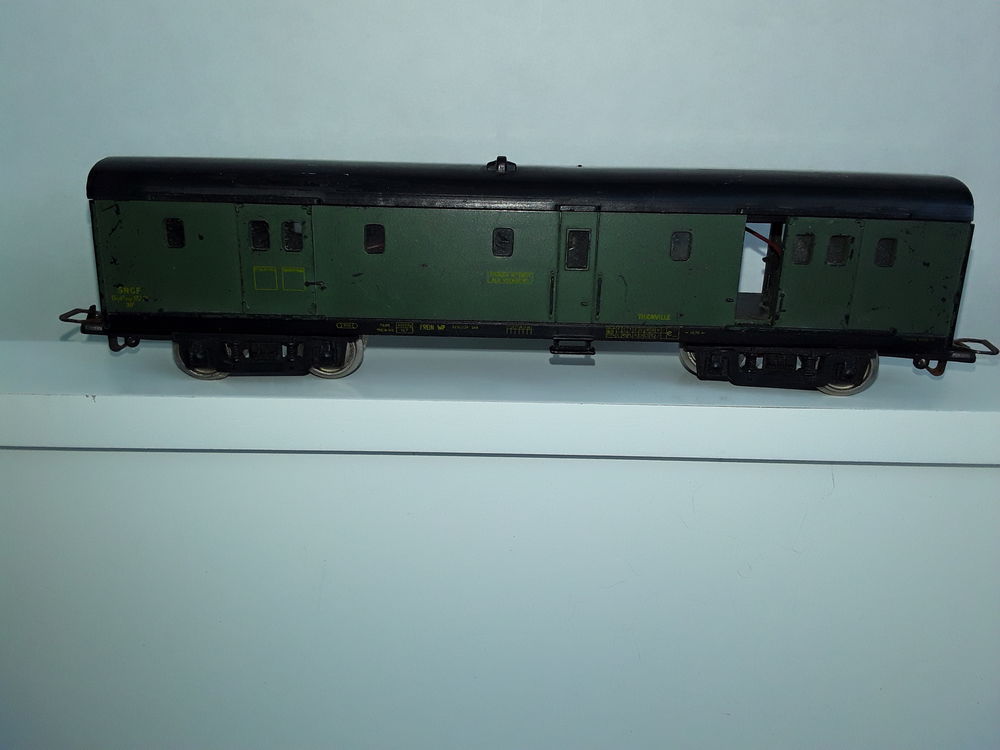  WAGON FOURGON A BAGAGES SNCF   JOUEF REF 462 E 20 Gometz-la-Ville (91)