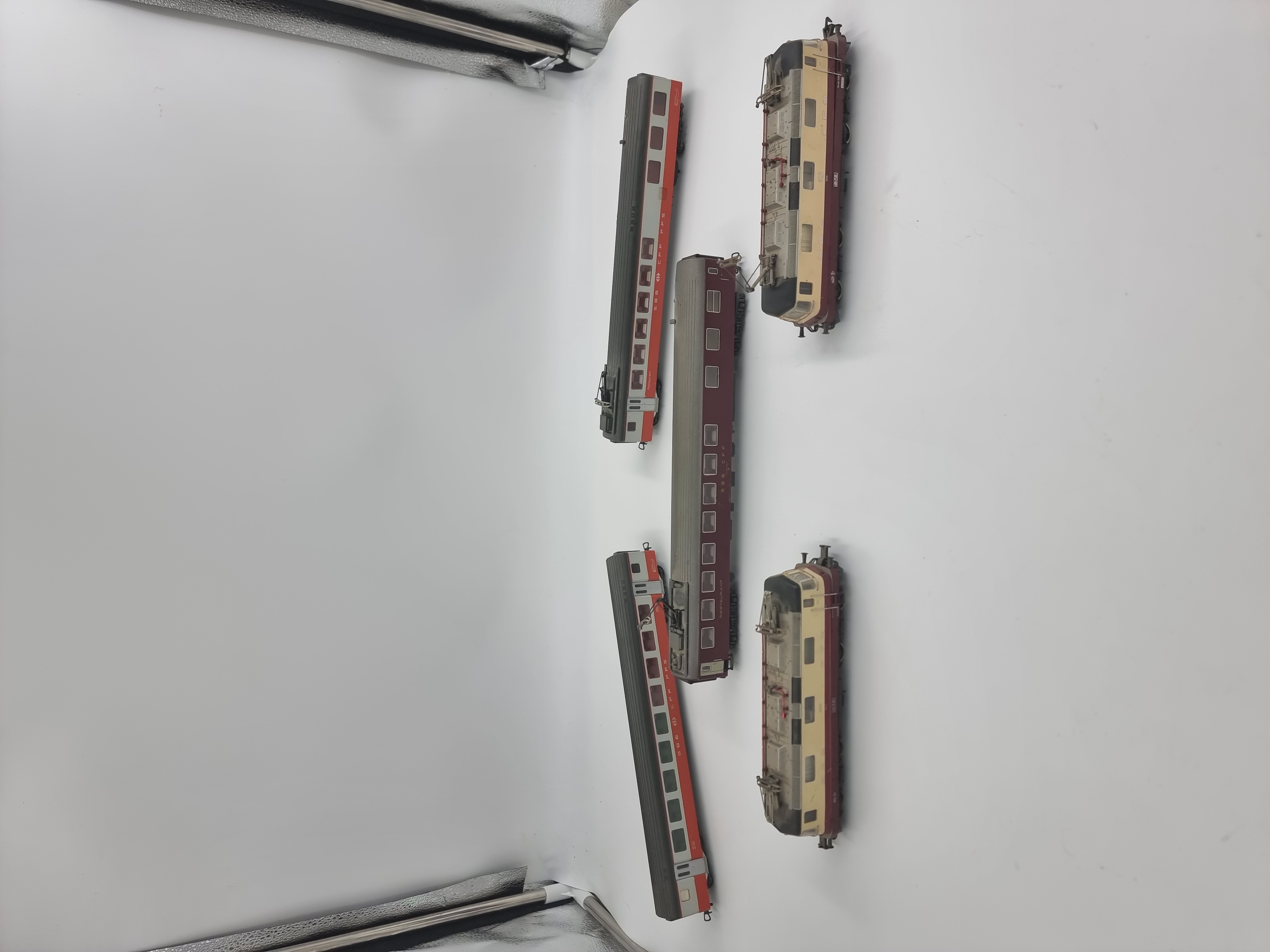 Lot de 5 wagons de trains miniatures SBB CFF FFS 200 Vulbens (74)