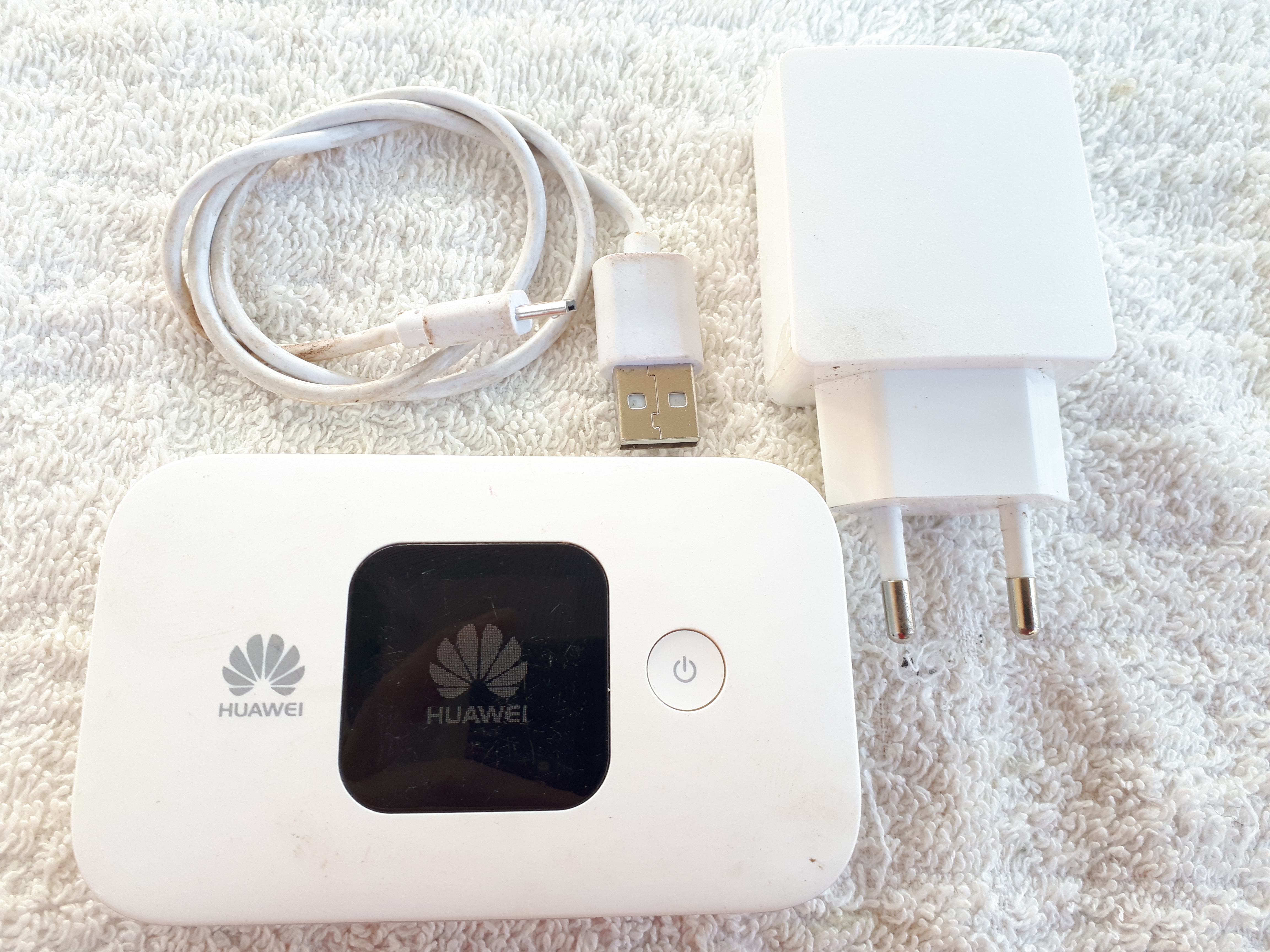 Wifi mobile HUAWEI E5577 S-321 30 Montigny-Lencoup (77)