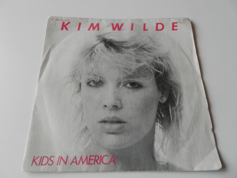 KIM WILDE - kids in america / tuning in tuning on   3 Paris 12 (75)