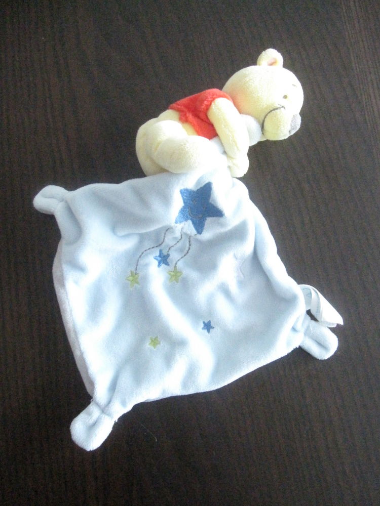 Winnie l'ourson mouchoir bleu �toiles 10 Saint-Jean-Pla-de-Corts (66)