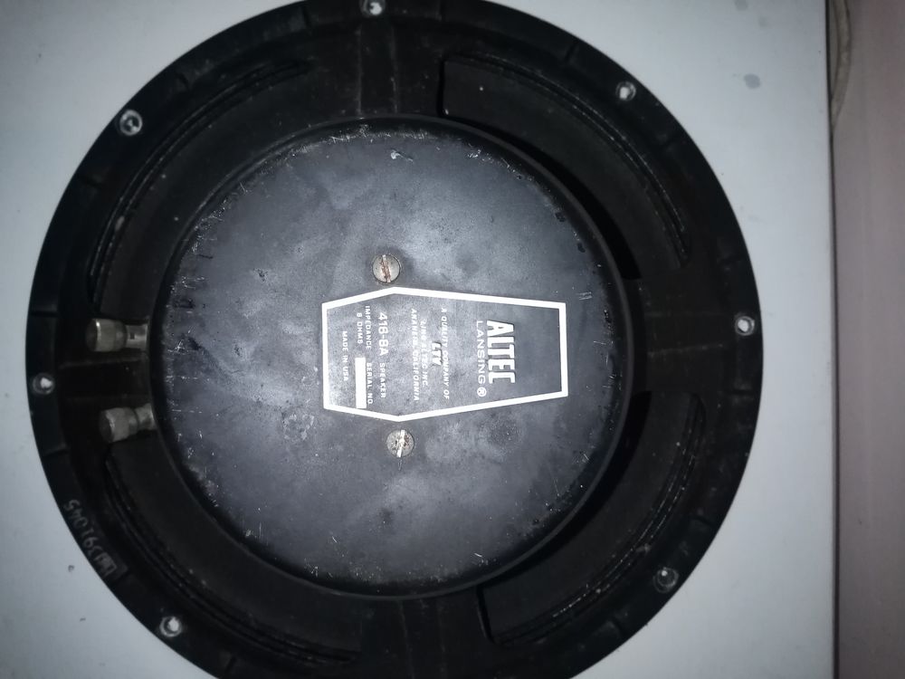 Woofer altec Lansing 50 cms, rare sur le march�. 350 Kerlouan (29)