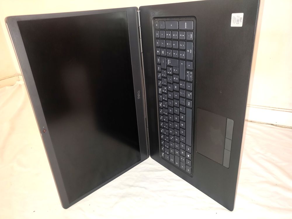 Workstation Dell 7750/RTX 4000 8go Gddr6 2600 Saint-Flour (15)