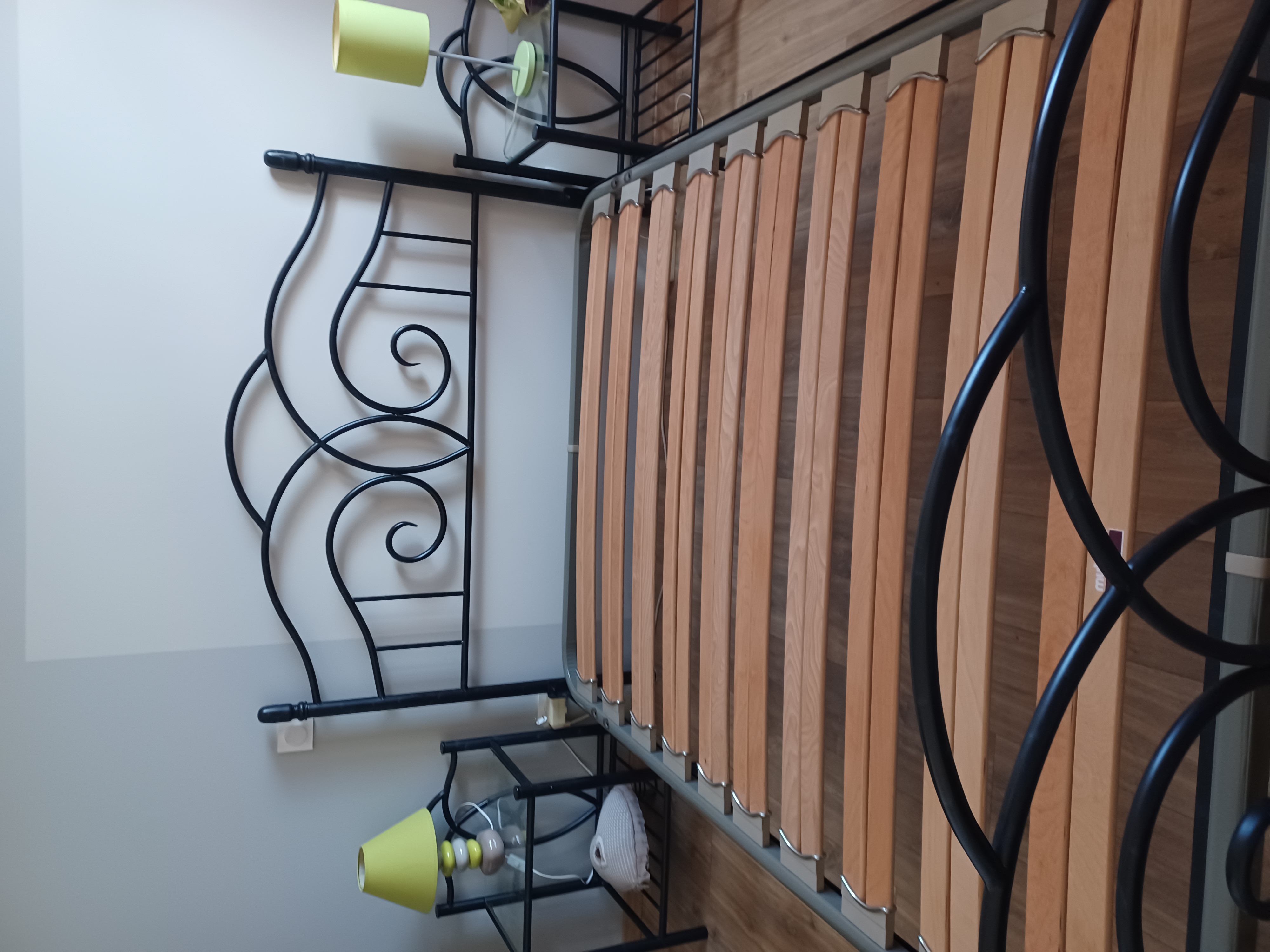 LIT 140 X200
2 CHEVETS
1 SOMMIERS EPEDA
1 MATELAS EPEDA +
200 Toulouse (31)