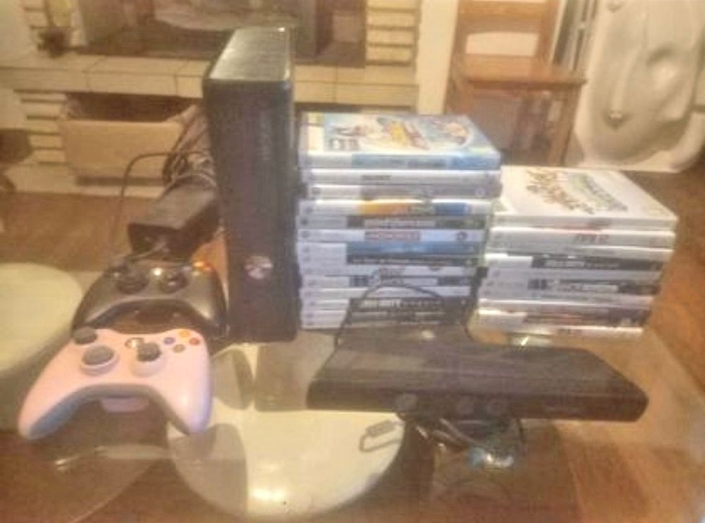 Xbos360 + kinect + 25 jeux 100 Pouzac (65)