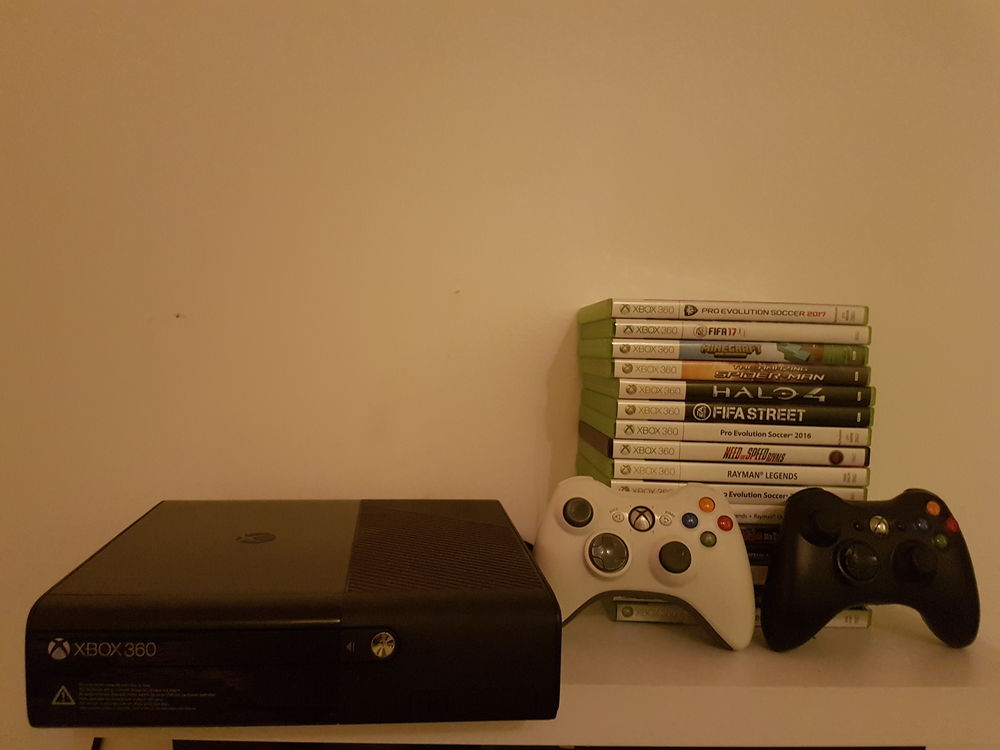 xbox 360 + 2 manettes + 16 jeux 150 La Source (45)