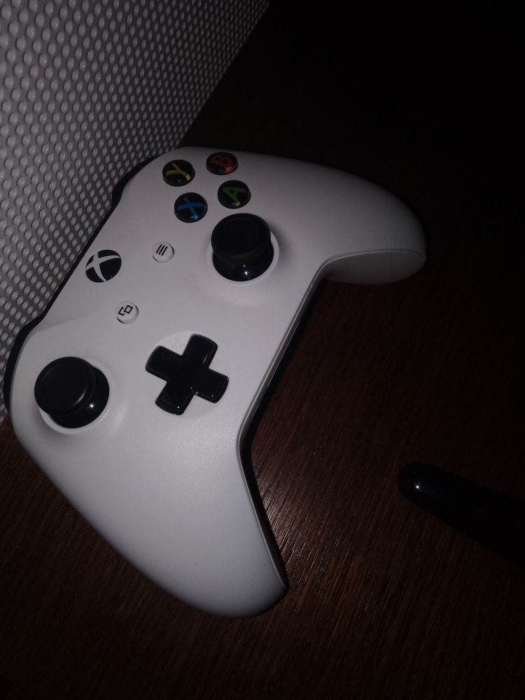 Xbox one s 165 Saint-Quentin (02)