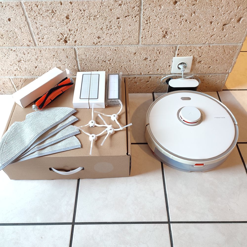 Xiaomi Roborock S5 Max - Robot Aspirateur + Accessoires 250 Le Bourget (93)