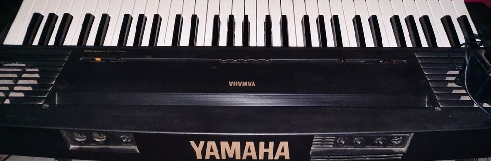 Yamaha YPR-20 61 touches 5 octaves. 70 Albi (81)