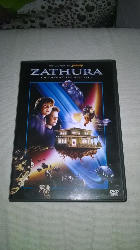 DVD Zathura 
2006
Excellent etat
En Fran�ais
+Bonus
Au f 4 Talange (57)