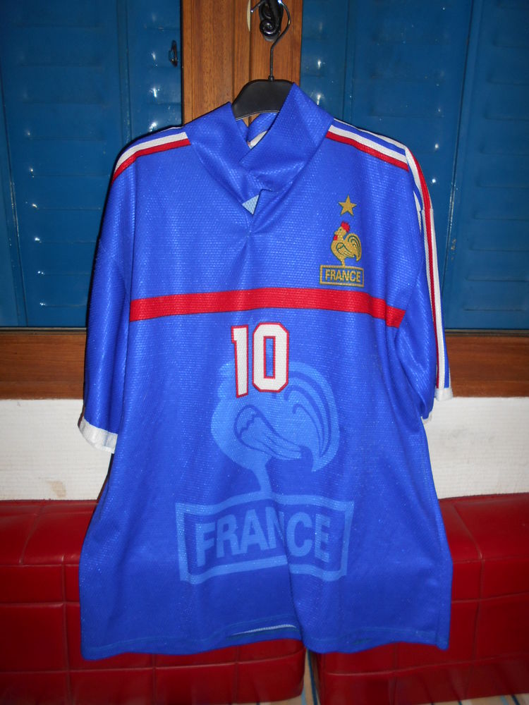 ZIDANE   tee-shirt 6 Grospierres (07)