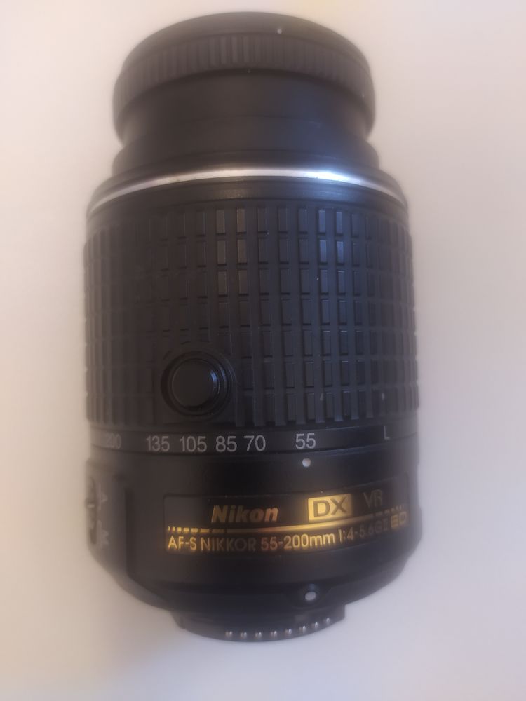 zoum 55/200  1:5_56G ED VR2 
40 Fr�jus (83)