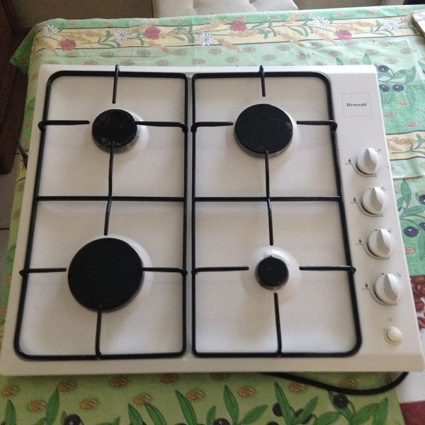 Plaques de cuisson occasion dans la LoireAtlantique (44), annonces