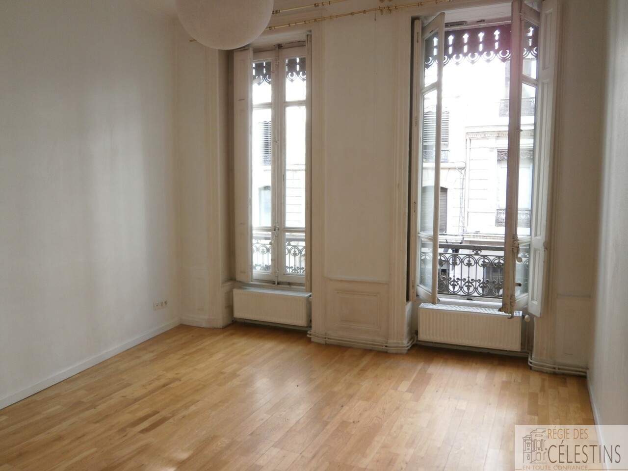 Lyon Presqu Ile Annonces Location Appartements A Louer Paruvendu Fr