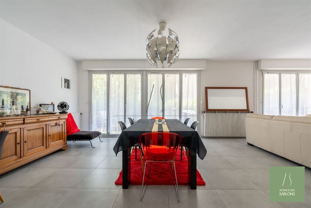 A VENDRE PAR L'AGENCE DES SABLONS - Exclusivité  À prox....