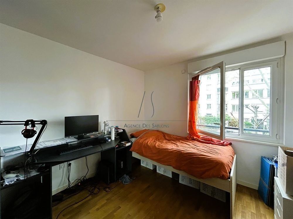 A VENDRE PAR L'AGENCE DES SABLONS - Quartier des Charmet....