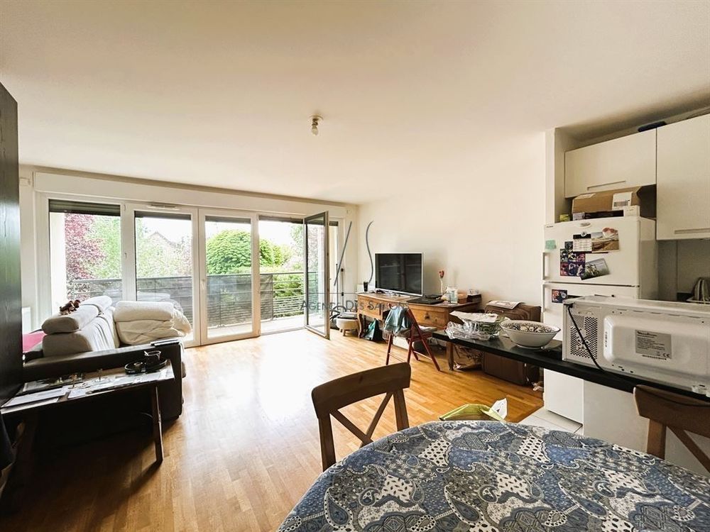 A VENDRE PAR L'AGENCE DES SABLONS - Quartier des Charmet....