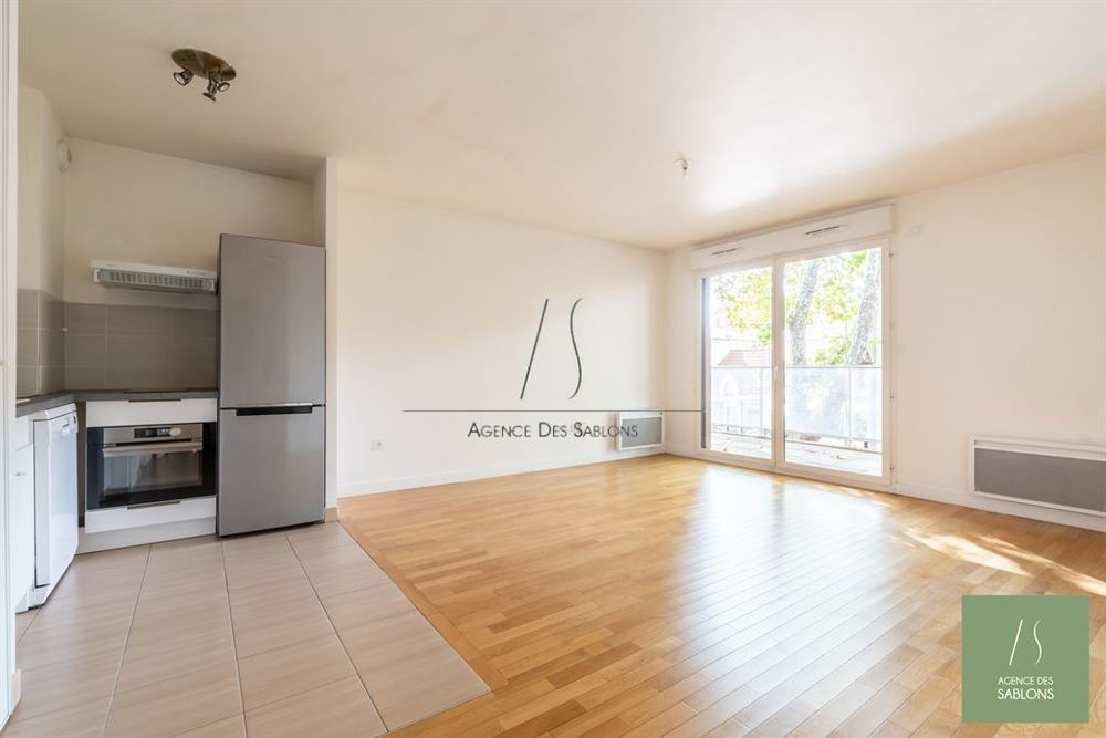 A VENDRE PAR L'AGENCE DES SABLONS - Quartier Charmettes ....