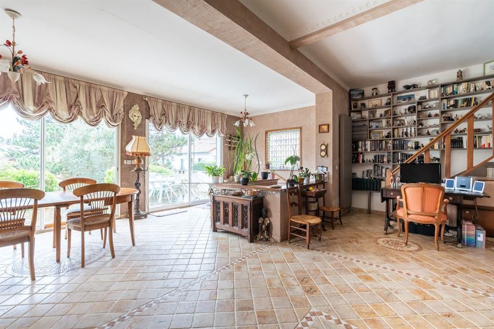 A VENDRE PAR L'AGENCE DES SABLONS - Maison individuelle ....