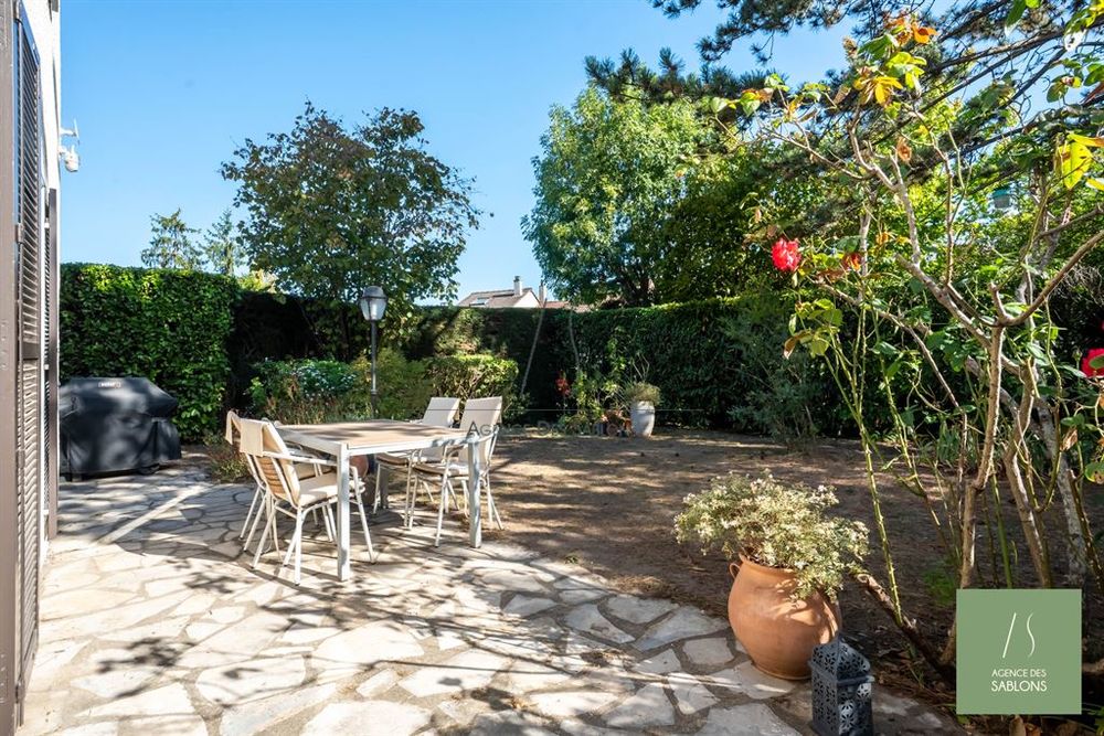 A VENDRE PAR L'AGENCE DES SABLONS - Exclusivité - Au sei....