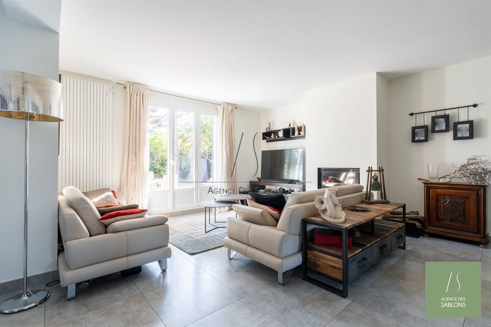 A VENDRE PAR L'AGENCE DES SABLONS - Exclusivité - Au sei....