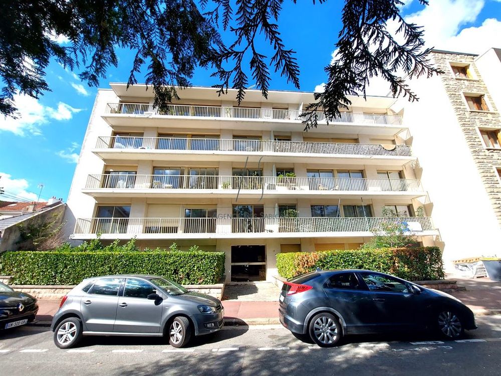 A LOUER PAR L'AGENCE DES SABLONS - EXCLUSIVITE: A proxim....