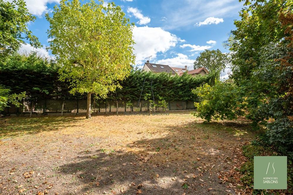 A VENDRE PAR L'AGENCE DES SABLONS - En plein coeur du qua....