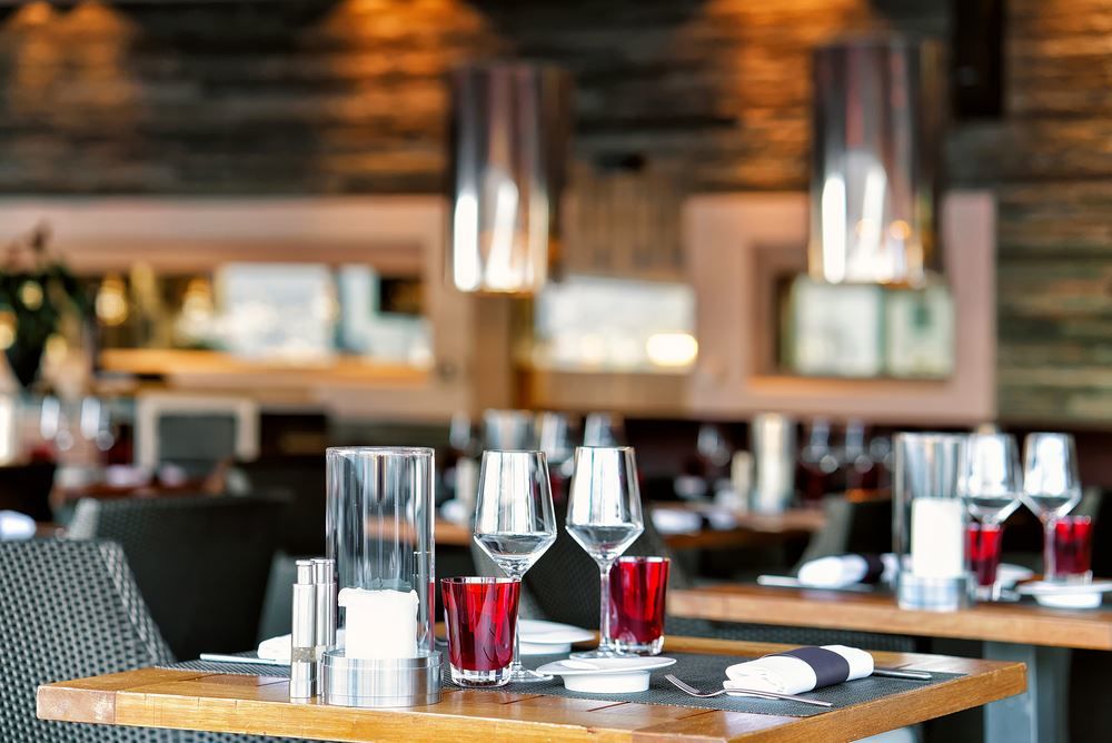 RESTAURANT BRASSERIE HAUT DE GAMME A VENDRE SUR NIMES 536000 30900 Nimes