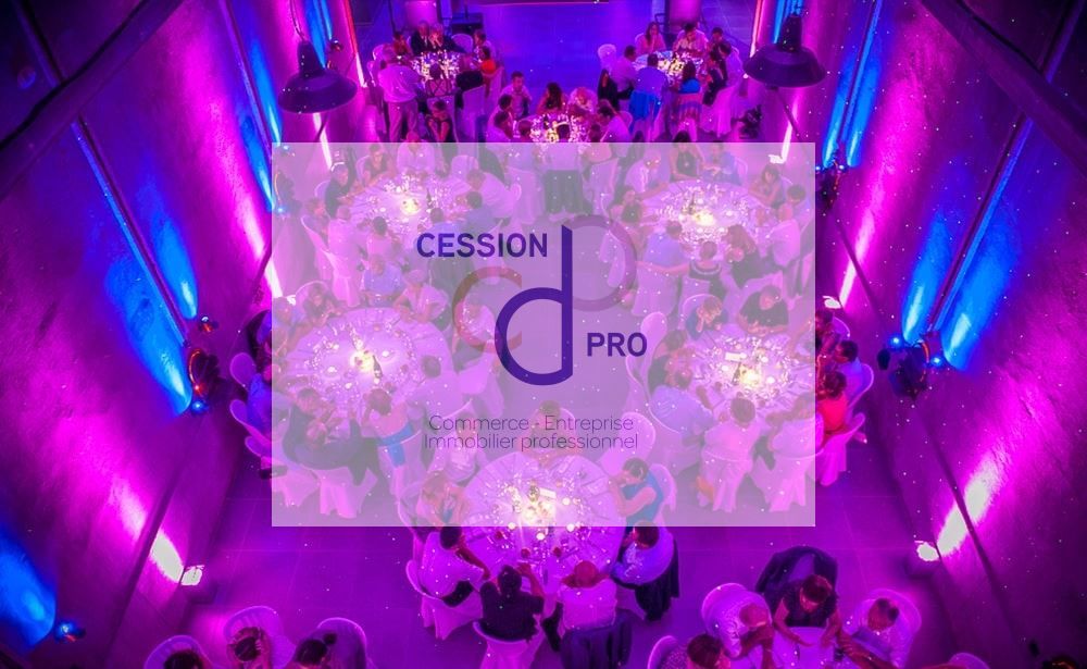 POUR INVESTISSEUR, GRANDE SALLE DE RECEPTION ATYPIQUE AVEC LOGEMENT. 846880 30000 Nimes