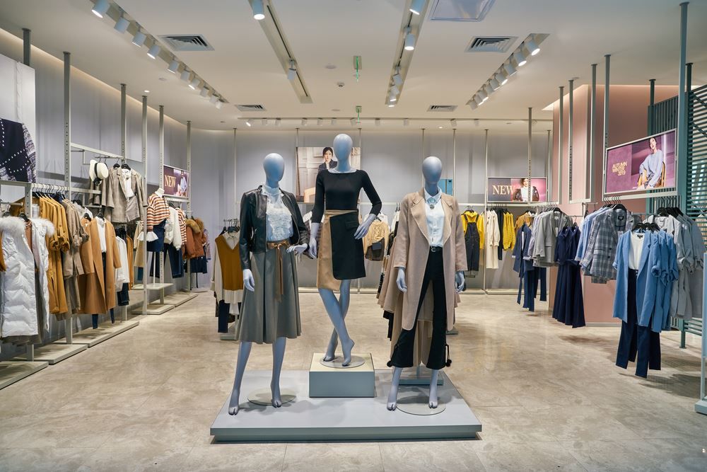 MAGASIN DE PRET-&Agrave;-PORTER A VENDRE SECTEUR ALES 112000 30100 Ales