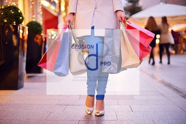 BOUTIQUE PR&Ecirc;T-A-PORTER PRESTIGIEUSE AU COEUR DE L'ECUSSON 89600 30000 Nimes