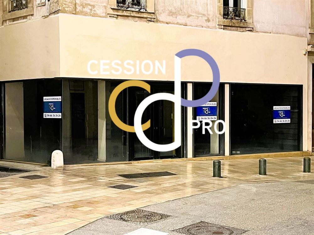 A LOUER LOCAUX COMMERCIAUX EXCEPTIONNEL EN ANGLE AU CENTRE VILLE NIMES 4872 30000 Nimes