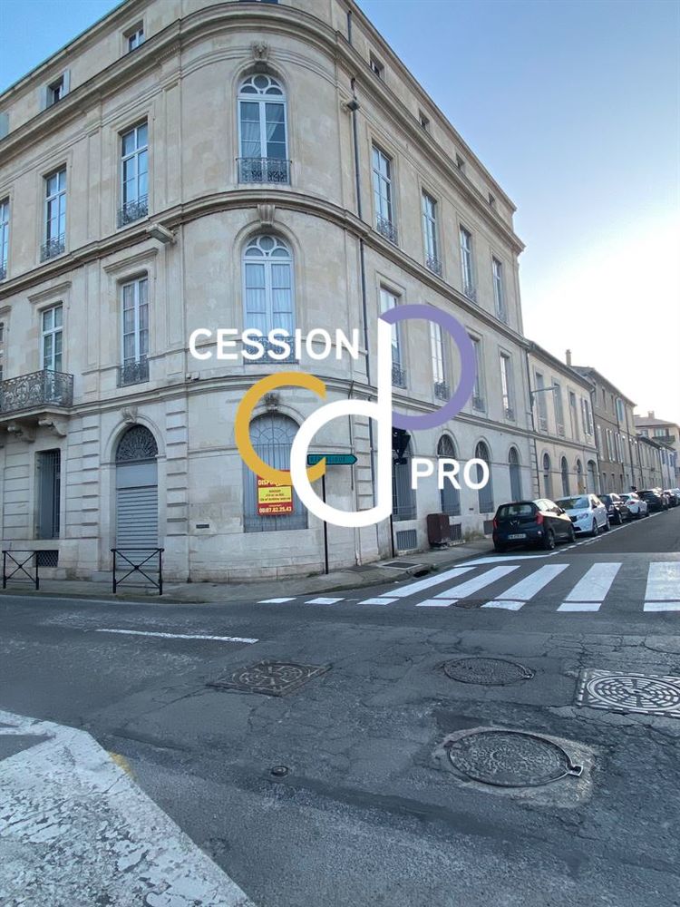 BUREAUX OU LOCAUX D'ACTIVITE DIVISIBLES A CEDER DE 375 m&sup2; PR&Ecirc;TS &Agrave; &Ecirc;TRE AM&Eacute;NAG&Eacute;S QUARTIER BEAUX-ARTS 582900 30000 Nimes