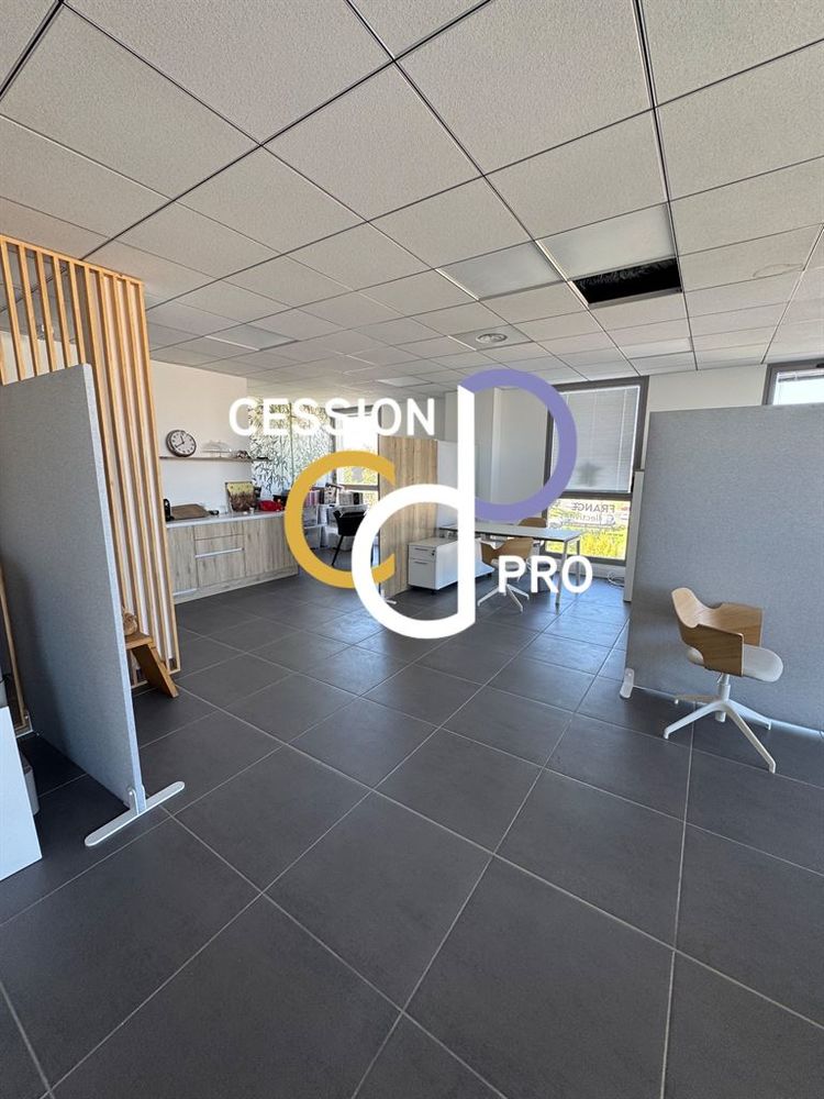 BUREAUX DE STANDING A VENDRE DANS IMMEUBLE RECENT SUR PERIPHERIQUE NIMOIS 386000 30900 Nimes