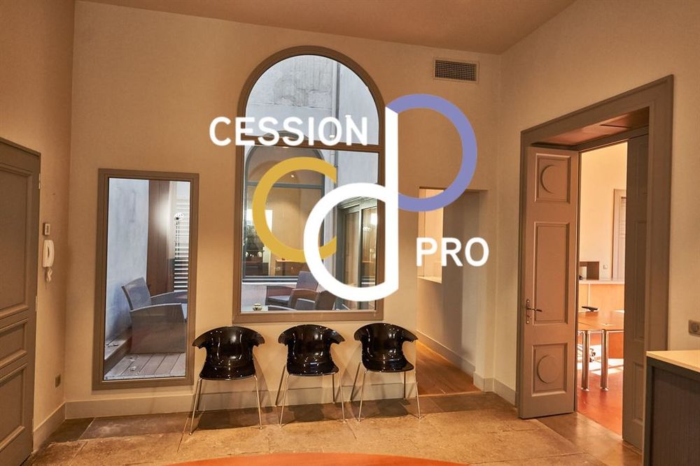 BUREAUX DE PRESTIGE A LOUER SUR LE BOULEVARD VICTOR HUGO. 3000 30000 Nimes