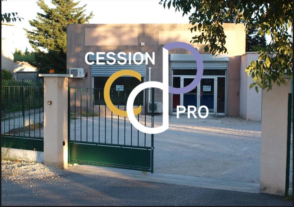 LOCAL D'ACTIVITE DE 200 M&sup2; A LOUER SUR UNE PETITE ZONE D'ACTIVITE PROCHE D'AVIGNON ET DE L'AUTOROUTE 1955 84000 Avignon